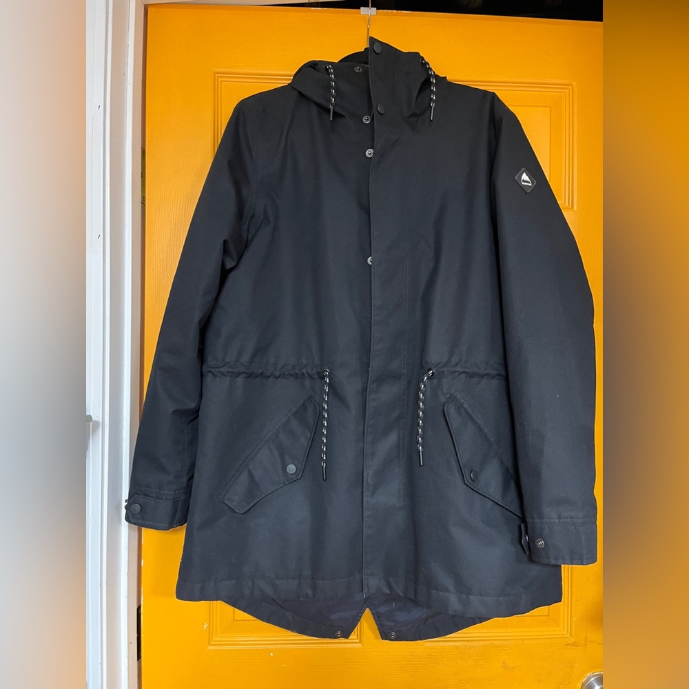 Burton Sadie jacket black XL waterproof ,wind proof pristine pre owned condition